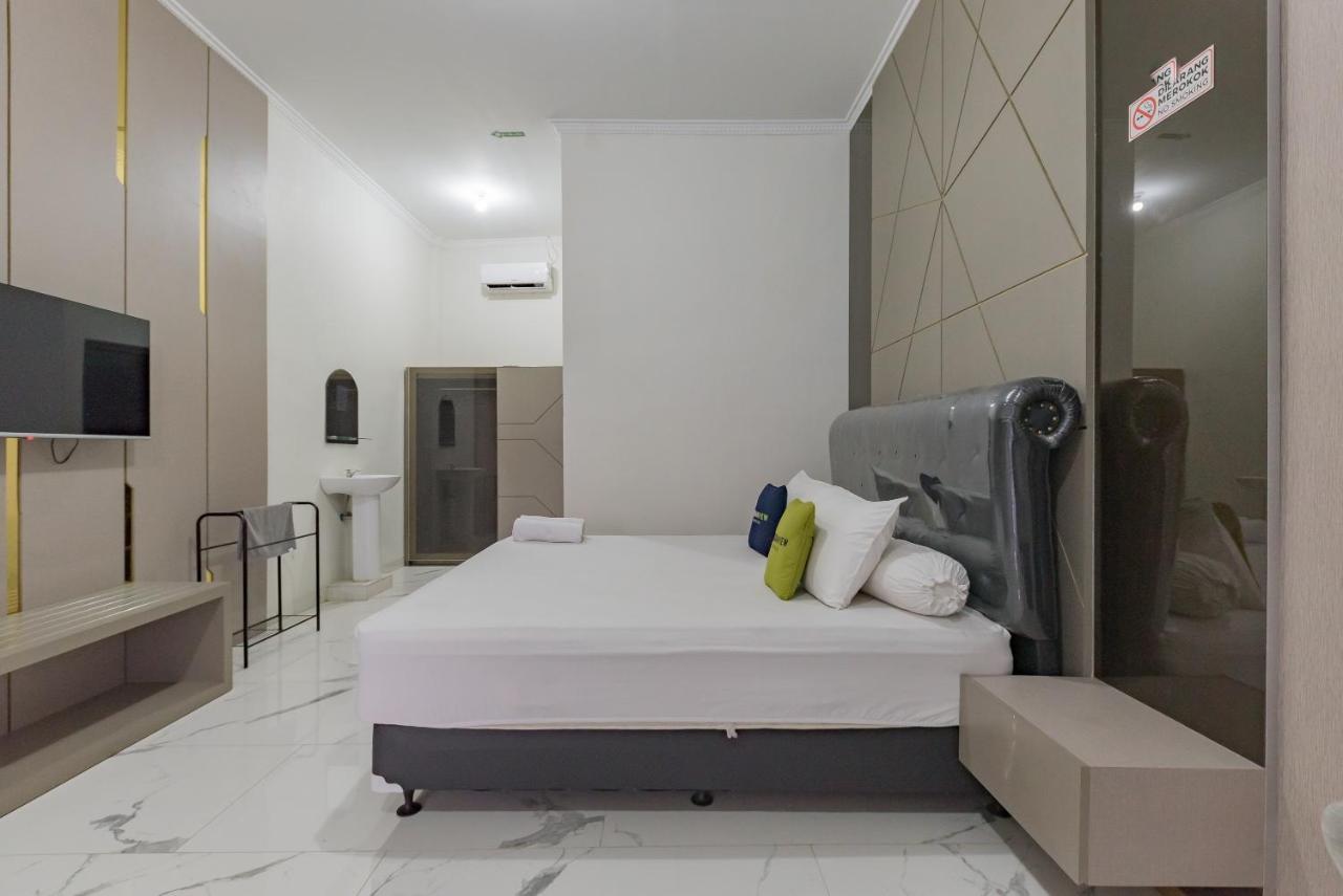 Urbanview Hotel Khayrizsan Tasikmalaya By Reddoorz Экстерьер фото